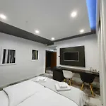 Отель Biss