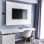 Отель Biss