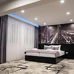 Отель Biss 4*