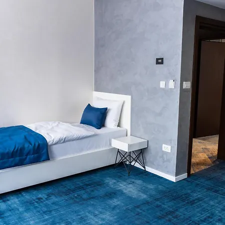 Biss 酒店 泽尼察