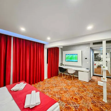 Biss 4* 泽尼察